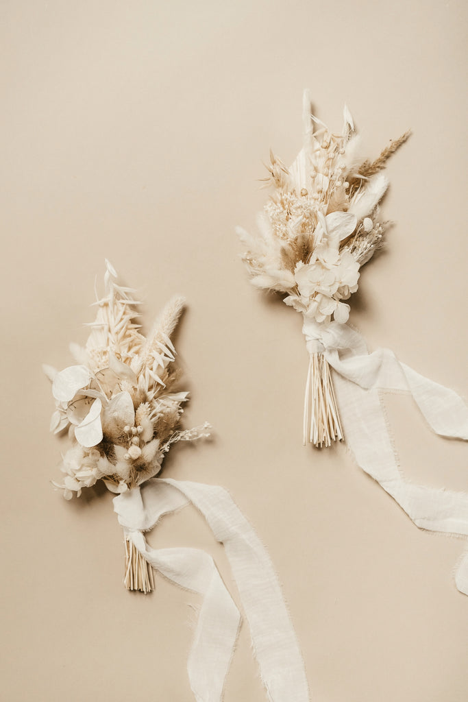 mini dried floral bouquet