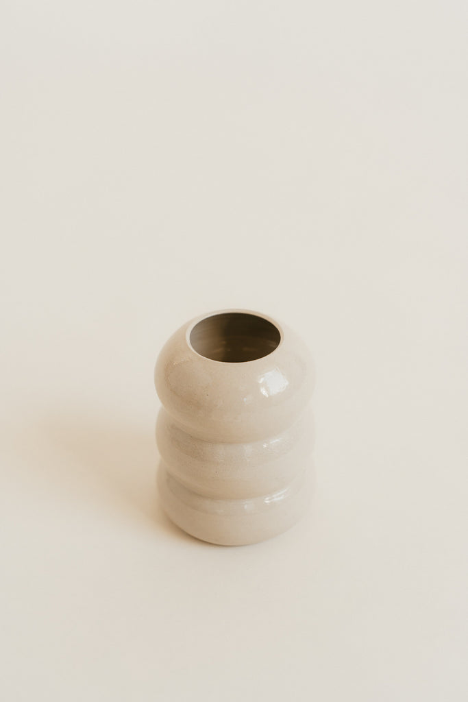 midi dried floral arrangement in pearl ceramic vase